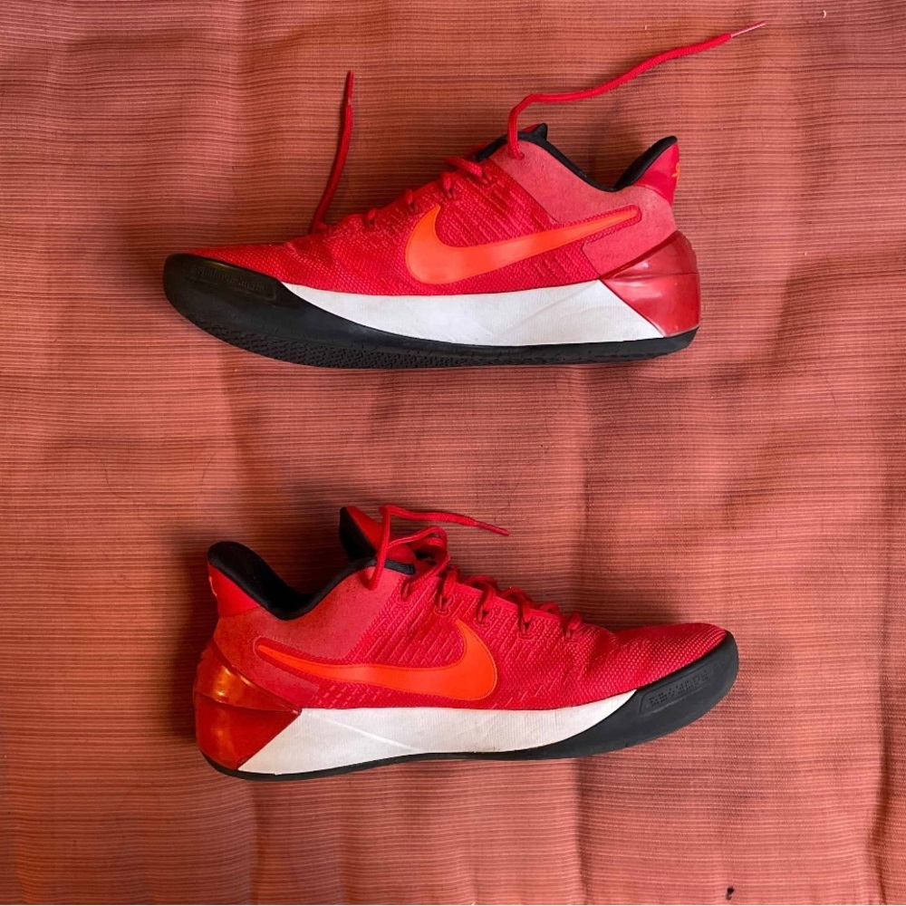 Kobe a.d “university red” Kobe 8 “blitz blue” bundle pack